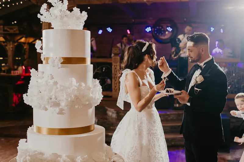 Układ stołów i parkiet w sali weselnej Układ stołów i parkiet w sali weselnej