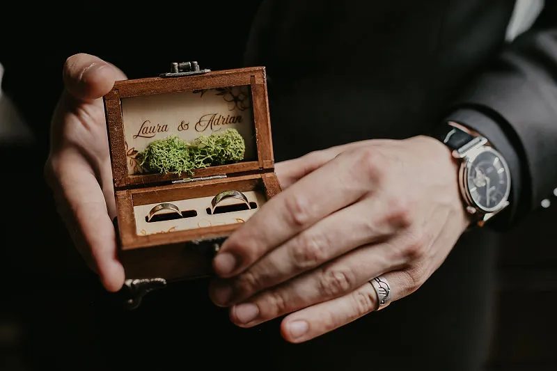 Rezerwacja sali i usługodawców na wesele oraz ustalanie ważnych terminów przed ślubem