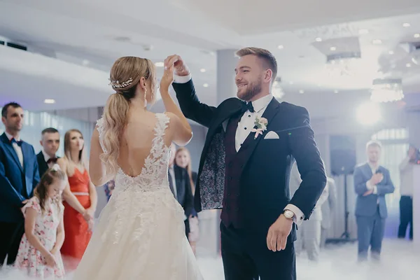 Zdjęcia gości weselnych – moduł galerii w planerze ślubnym